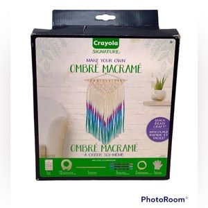 👠 Crayola Ombré Macrame Kit